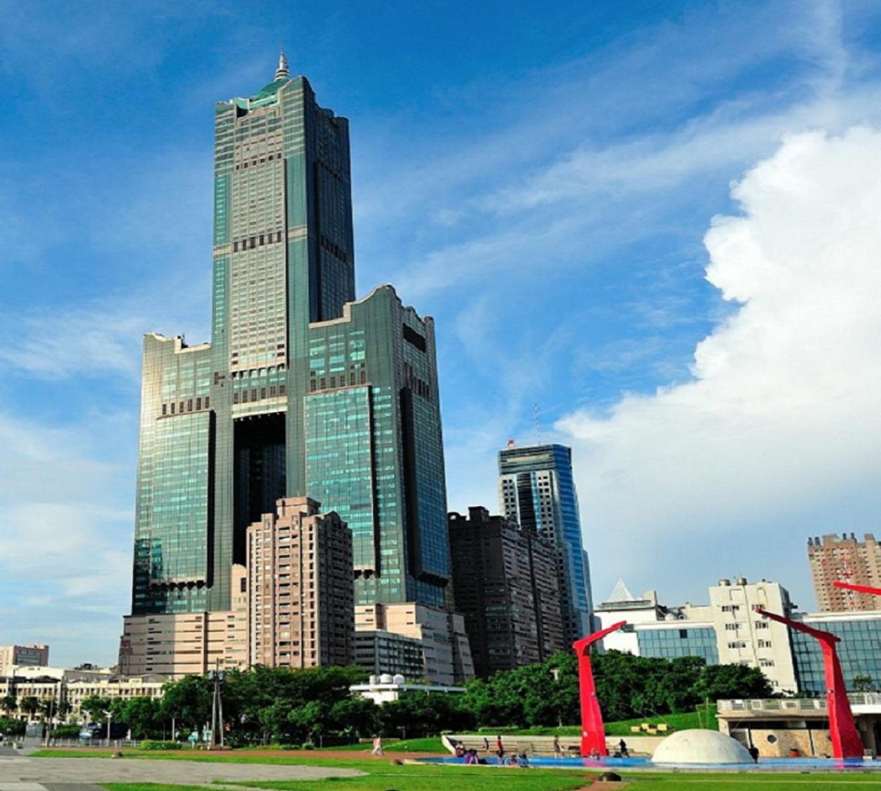 85 Eagle Hotel Kaohsiung Exterior foto